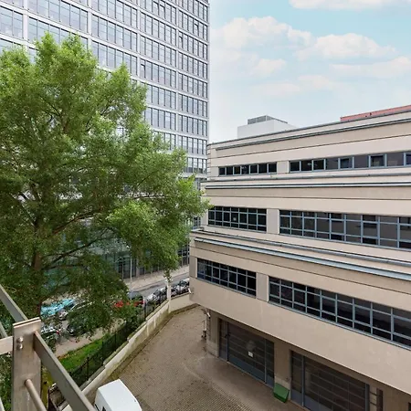Giełdowa 4 By Renters Warszawa